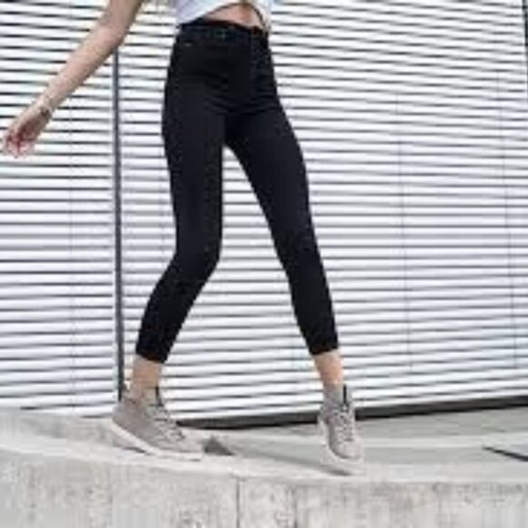 ECCO Women’s Soft 1 Ladies Hi-Top Trainers - Picture 2 of 9